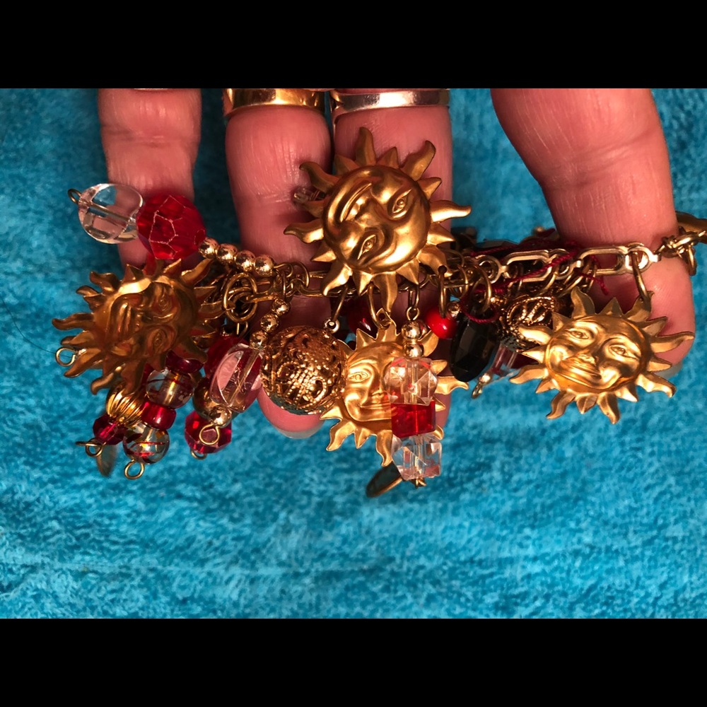 Very Cool Outrageously Big Statement Bracelet - image 2